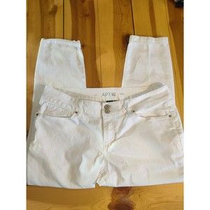 Apt 9 Women's Mid Rise White Denim Capri Size 14